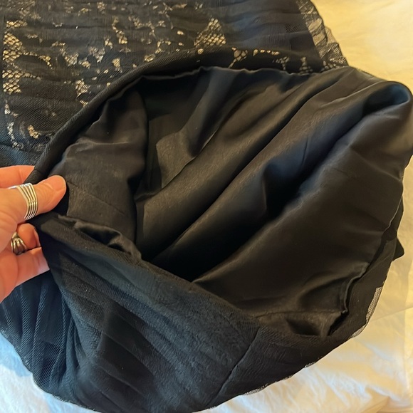 New with tags, Monique Lhuillier size 4 dress - Picture 12 of 13